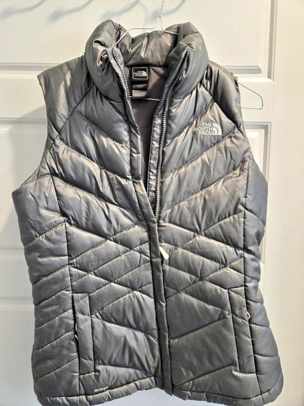 The North Face 550 Down Puffer Vest Gray Small